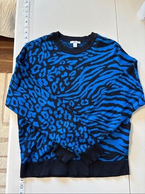 Bar III Blue Black Animal Print Sweater Size Small Crewneck Abstract Career